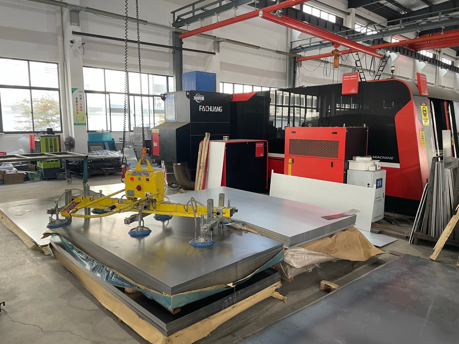 Laser cutting equipment and sheet metal in the ECO workshop